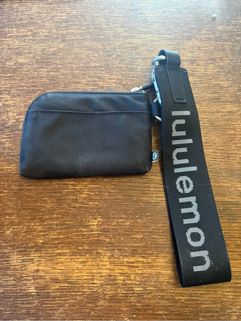 EUC Lululemon never lost keychain and wristlet pouch wallet